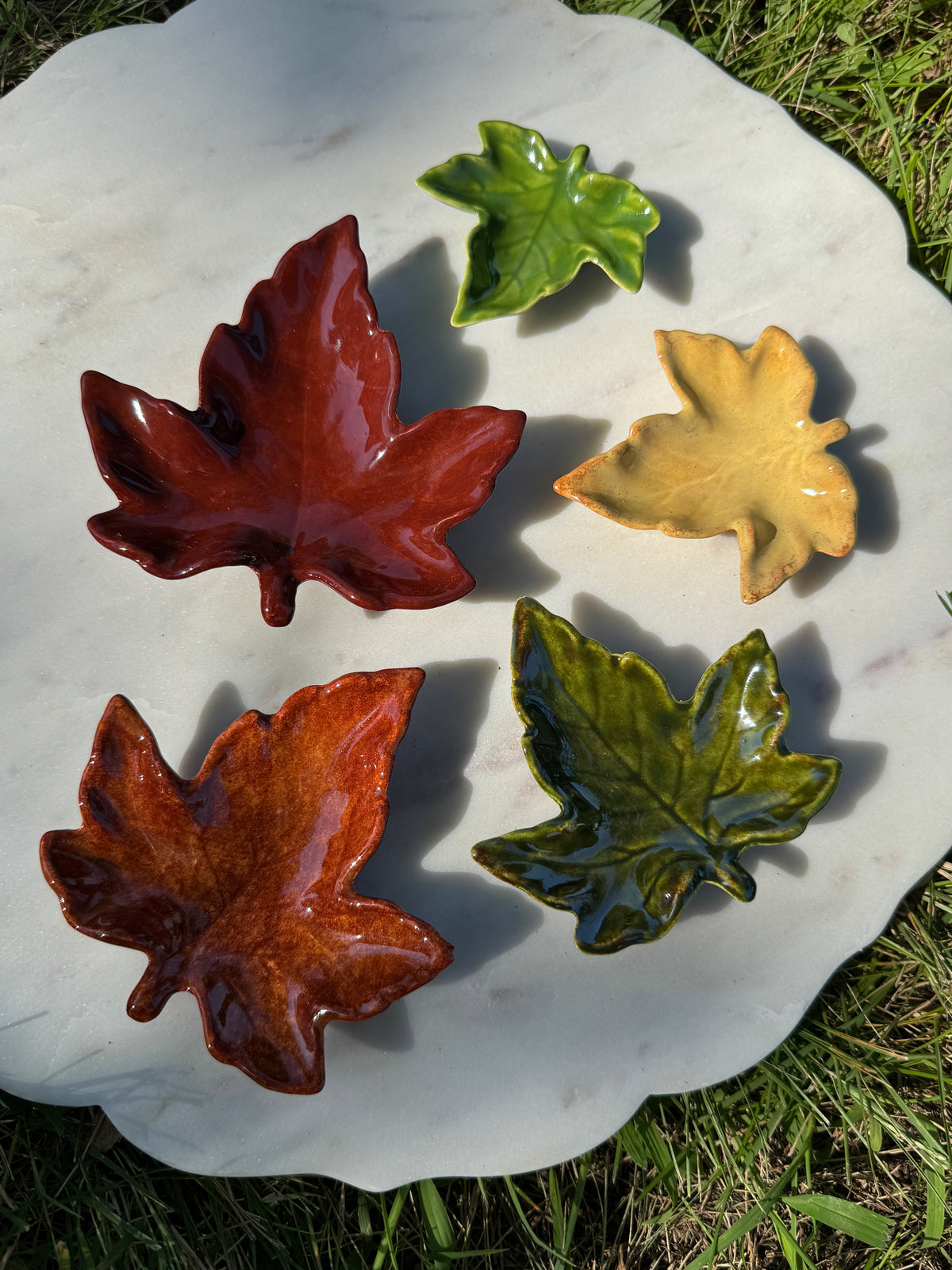 5 piece Nestling Leaf Trays