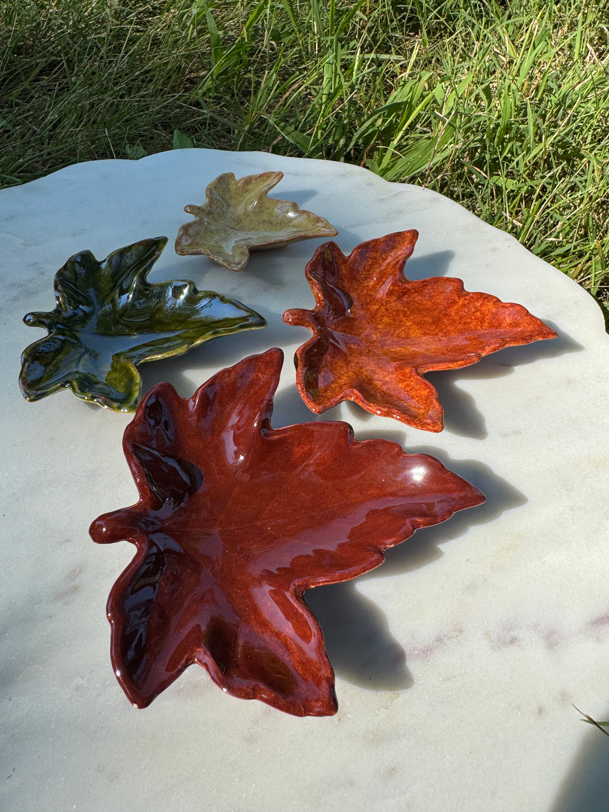 4 piece Nestling Leaf Trays