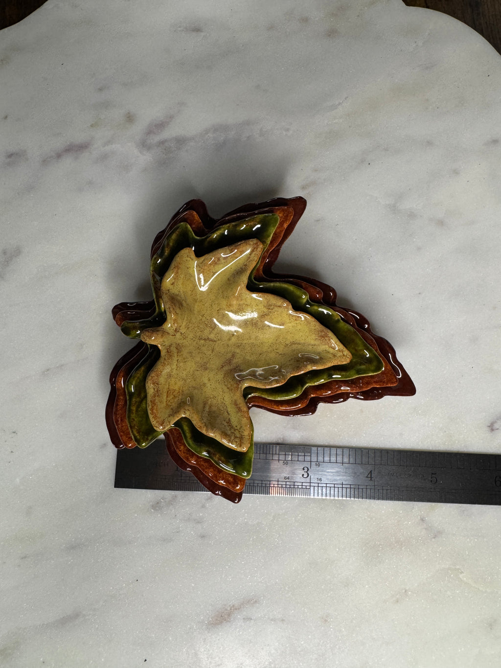 4 piece Nestling Leaf Trays