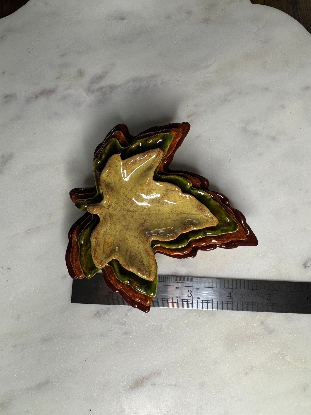 4 piece Nestling Leaf Trays