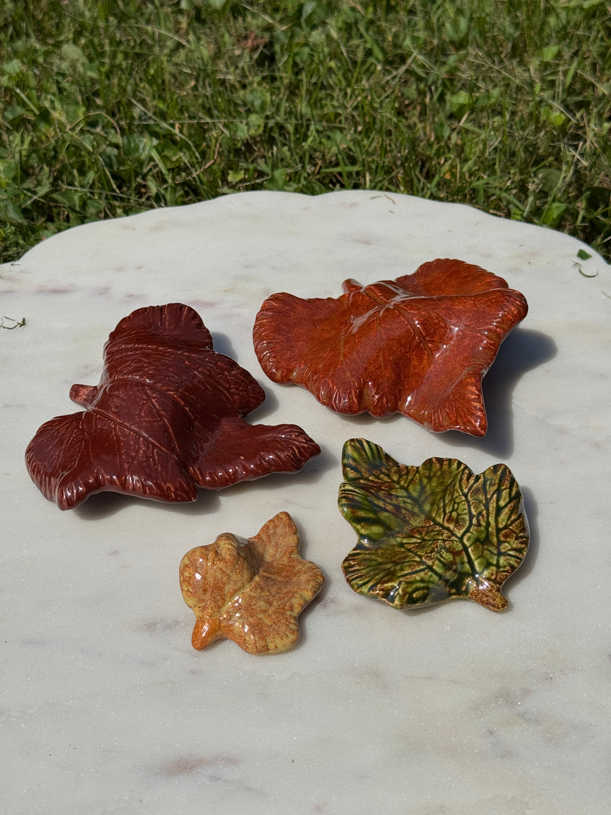 4 piece Leaf decorations
